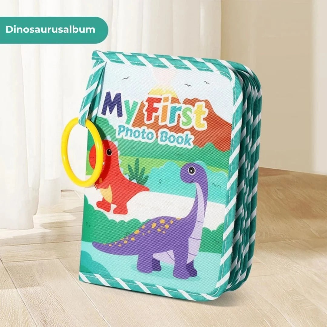 Zacht babyboek met spiegel en bijtring