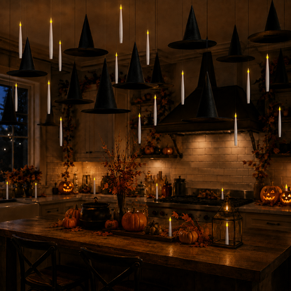 Zwevende heksenhoeden voor Halloween decoratie